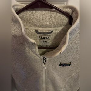 LL Bean Women’s Zip up sweatshirt Size Small